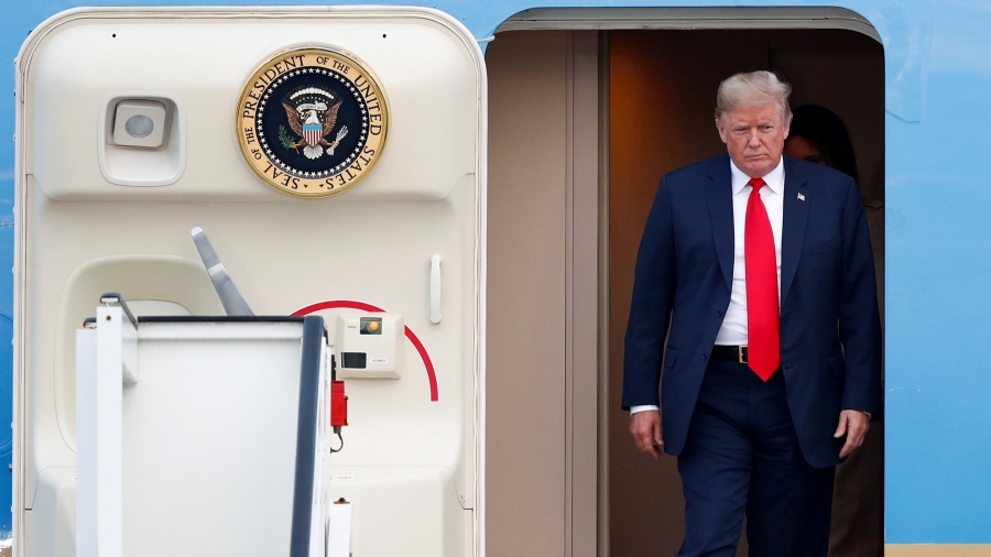 Trump says Air Force One to get red, white and blue makeover
